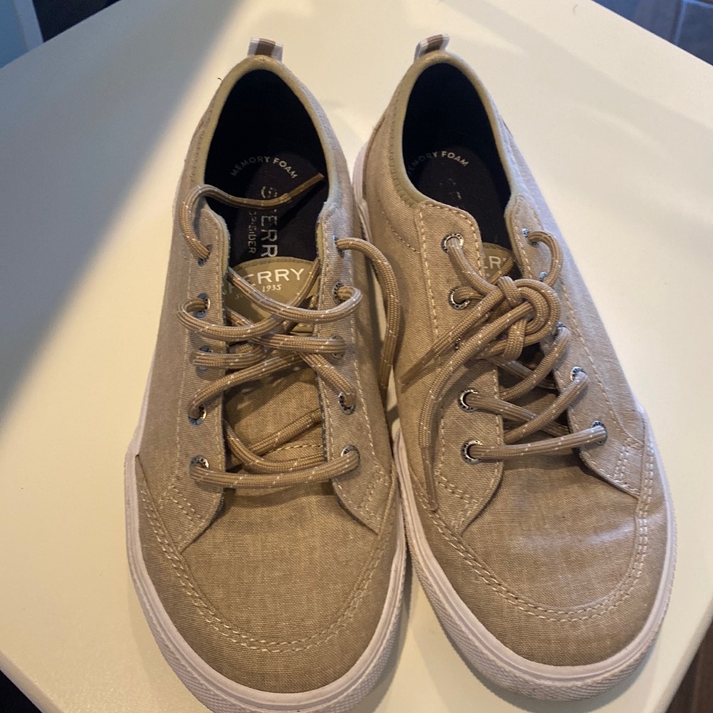 Like new.  Only worn a couple times